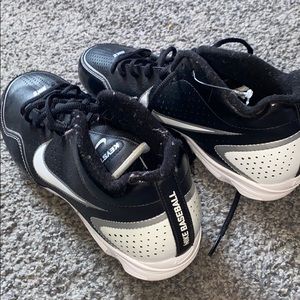 Nike baseballs cleats